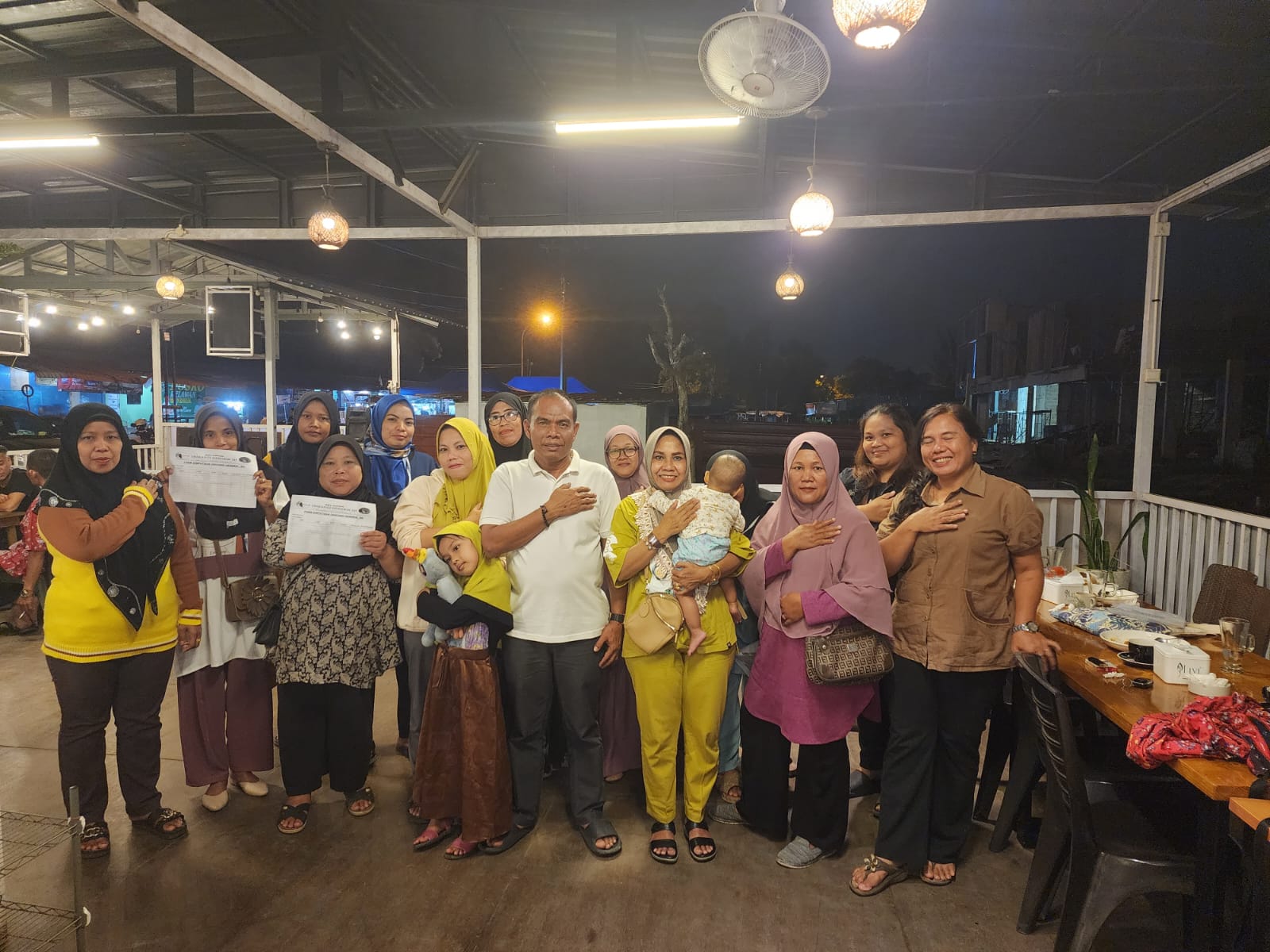 Berdedikasi dan Berpengalaman, Anggota DPRD Batam Hendrik,SH, Ingin Melanjutkan Perjuangan Membawa Aspirasi Masyarakat.