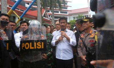 Aksi di BP Batam, Kepala BP Batam HM Rudi Dengarkan Aspirasi Masyarakat.