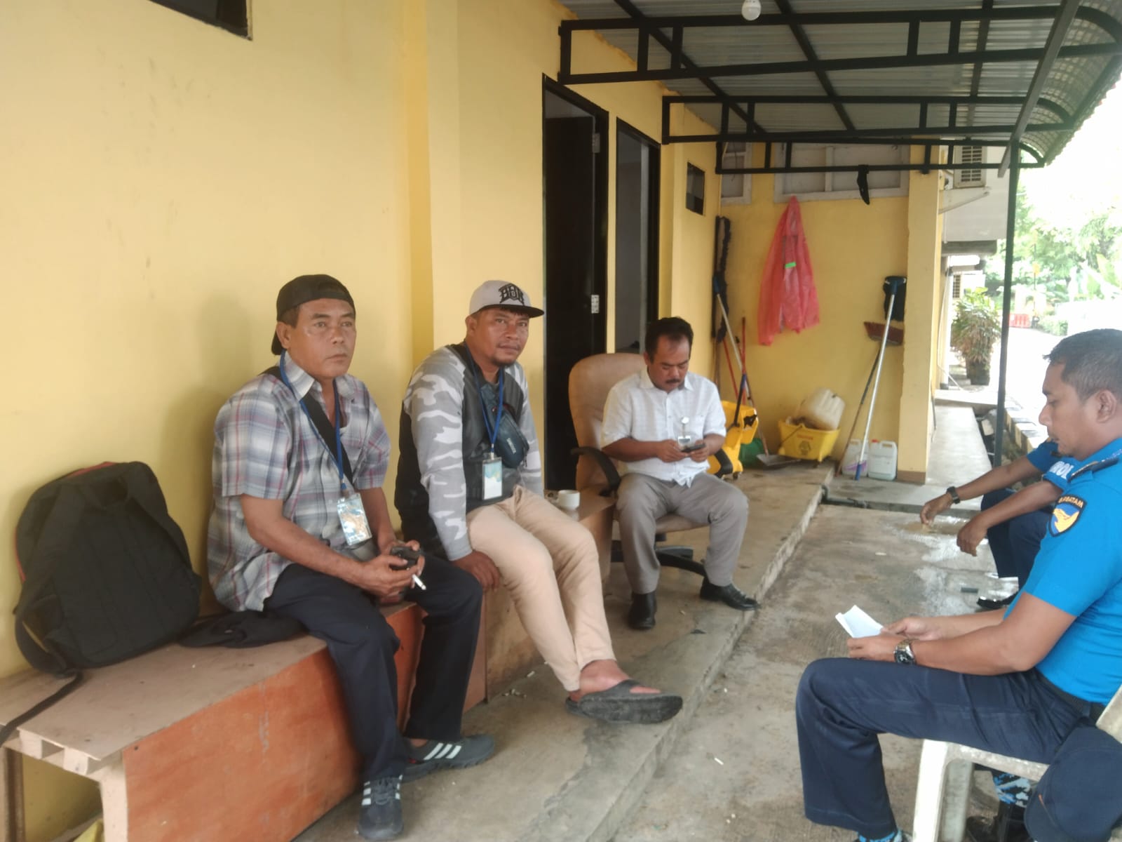 Puluhan Warga Pengguna Jalan Trans Barelang Mengadu ke BP Batam Terkait Rencana Relokasi.