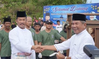 Kepala BP Batam dan Ketua Umum PIKORI BP Batam Serahkan 6 Sapi Super di Masjid Sultan Mahmud Riayat Syah