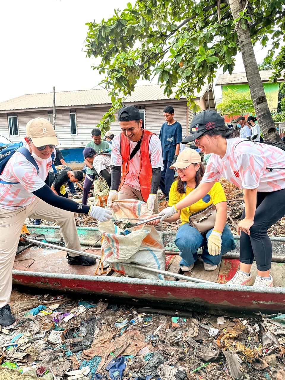 The Ascott Regional Batam Memperingari Hari Laut Sedunia di Pulau Buluh