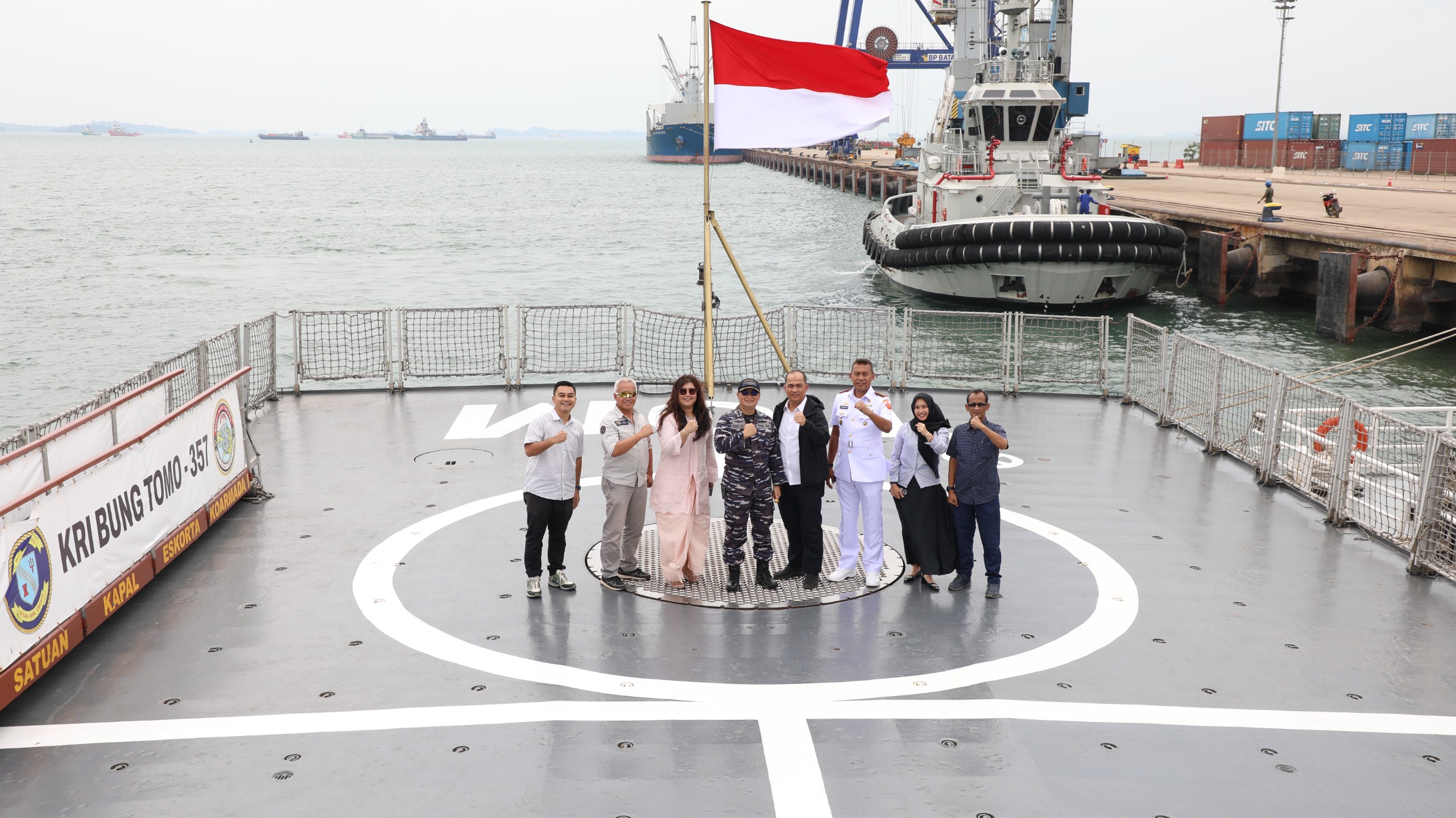 KRI Bung Tomo 357 Singgah di Pelabuhan Batu Ampar, BP Batam Mari Kita Dukung TNI AL Jaga Kedaulatan Laut NKRI