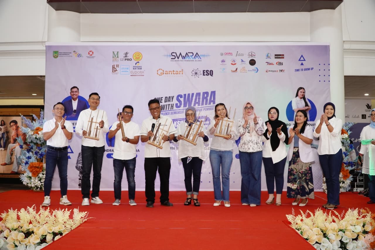 Refleksi Semangat Hari Sumpah Pemuda, Swara Batam Hadirkan Talkshow Inspirasi Seputar Public Speaking dan Penampilan Pembawa Acara.