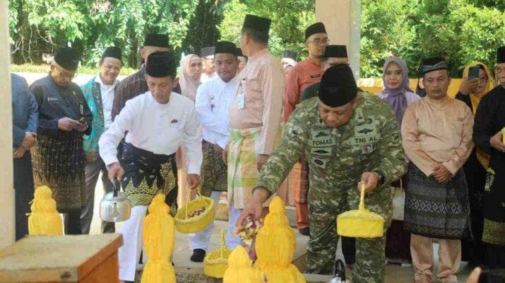 Anggota DPRD Kota Batam Muhammad Yunus Hadiri Ziarah ke Makam Zuriat Nong Isa di Nongsa