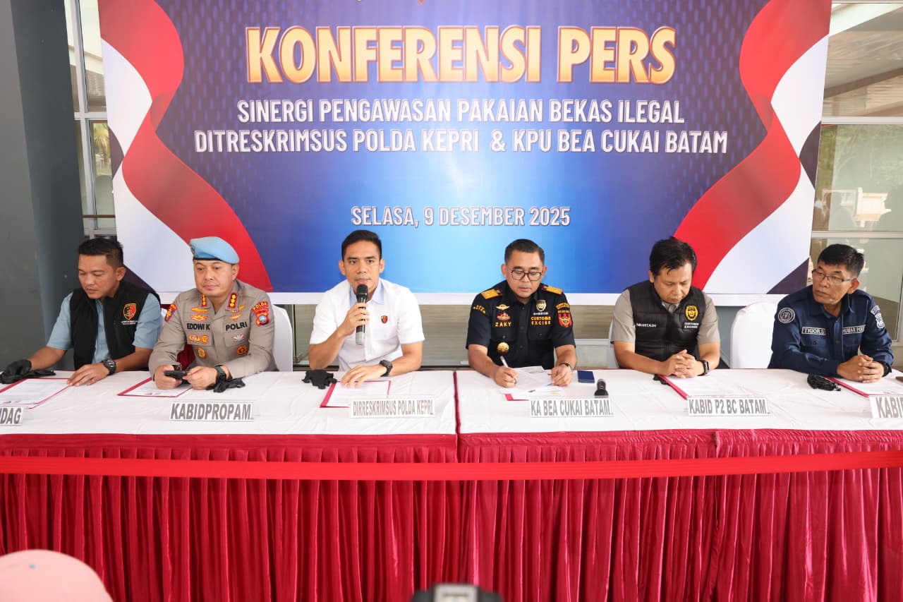 Polda Kepri Bongkar Impor Pakaian Bekas Ilegal dari Singapura, Lima Pelaku Terancam 8 Tahun Penjara