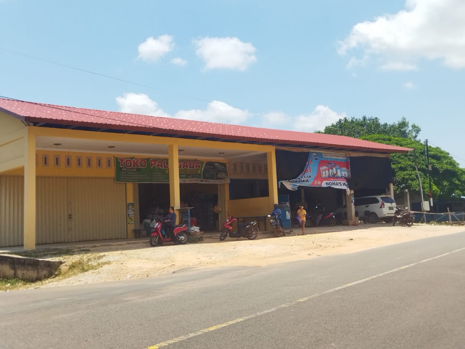 KIOS ATAU RUKO YANG DIBANGUN OKNUM EKS LURAH SIJANTUNG BERINISIAL BG