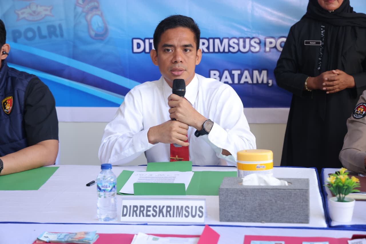 Polisi Ungkap Penyalahgunaan BBM Subsidi di Batam, Tiga Tersangka Diamankan