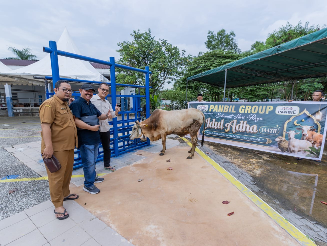 Pererat Silaturahmi dengan Masyarakat, Panbil Group Distribusikan Hewan Kurban di Batam