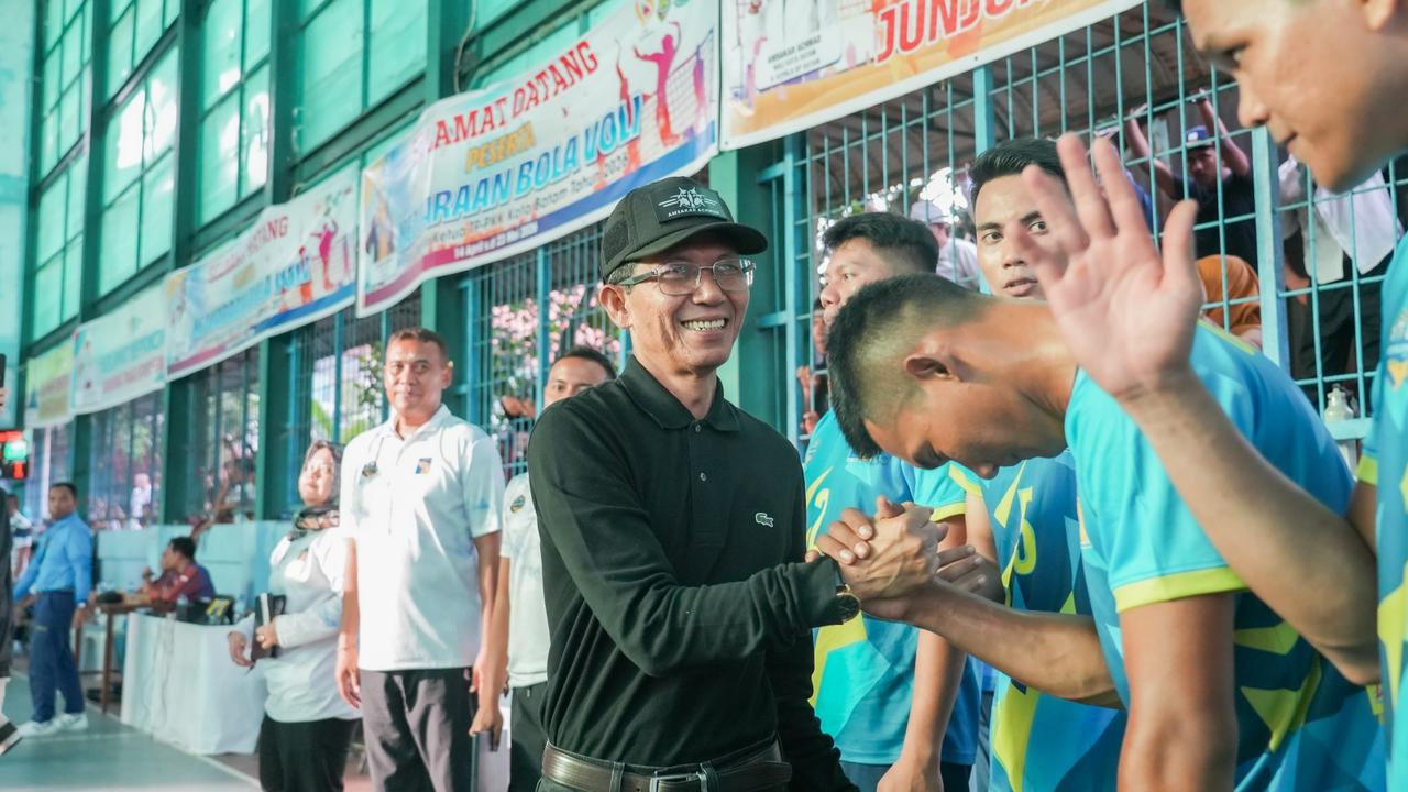 Sinergi Antarinstansi dan Kolaborasi, Amsakar Achmad Tutup Rangkaian Kejuaraan Voli Piala Walikota 2026
