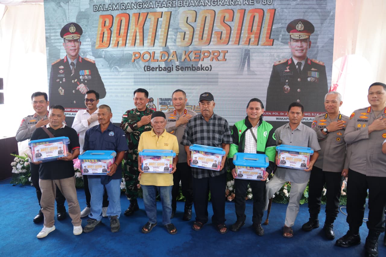 Anwar Anas dan Jimmy Siburian Hadiri Nobar Piala Dunia Bersama Warga Sei Beduk, Perkuat Kebersamaan di Hari Bhayangkara ke-80